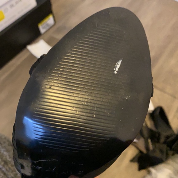 Dressy satin black heels w/bow in back - Picture 3 of 3